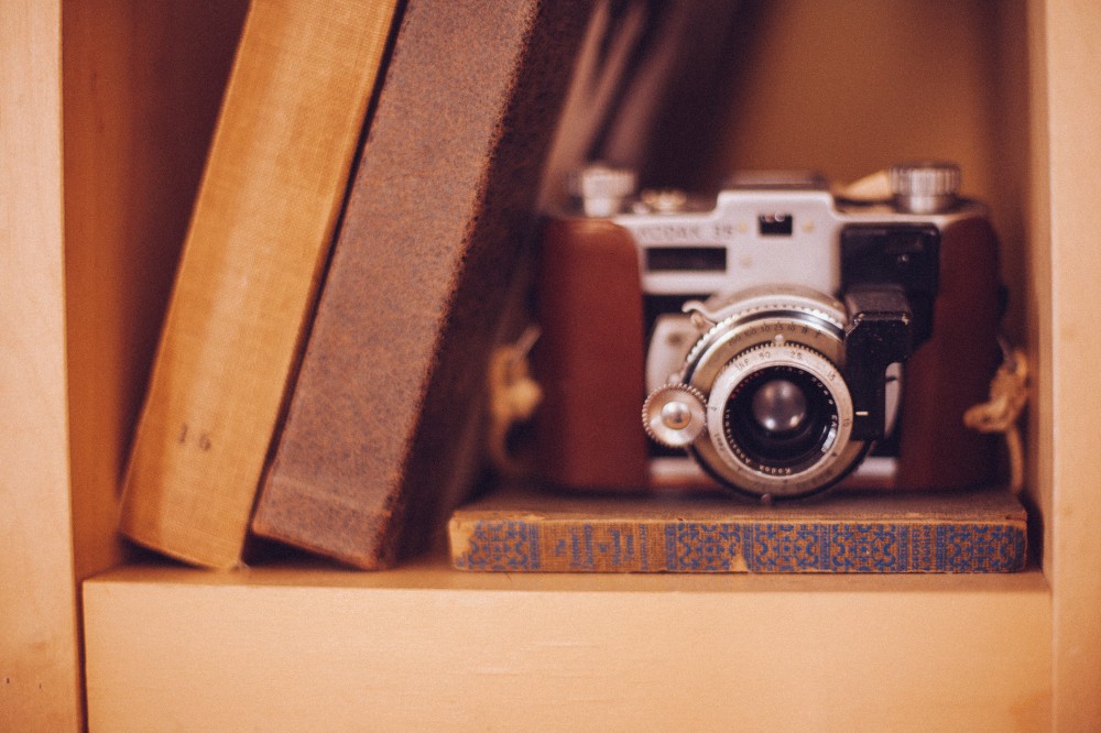 Old Vintage Camera Books Shelf Case Tan Brown