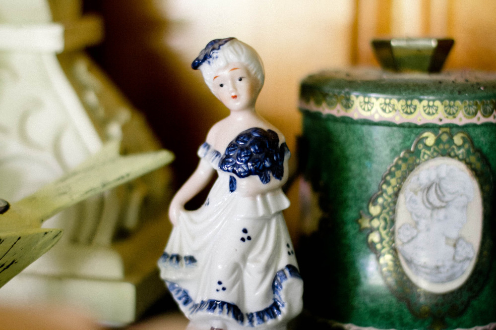 Public Domain Images- Porcelain Figure Vintage British 17th Century Style